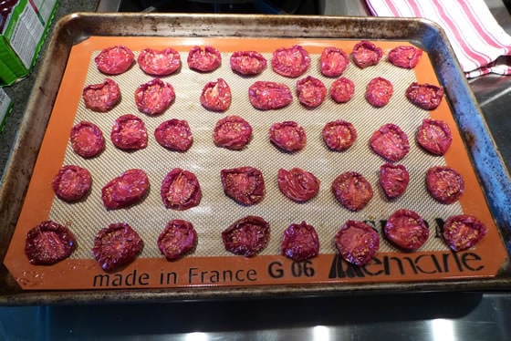 How to Dry Tomatoes in the Oven