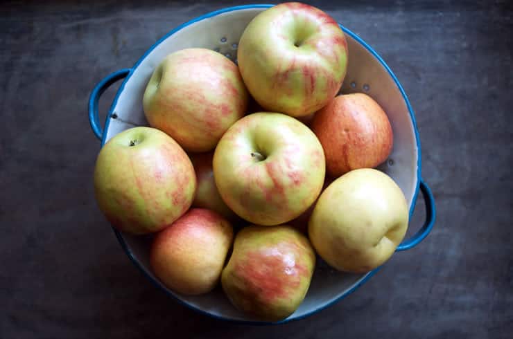 Apples for Pumpkin Pie Spiced Applesauce