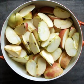 Chopped Apples for Pumpkin Pie Spiced Applesauce