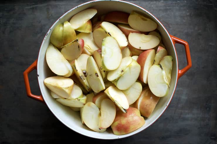 Chopped Apples for Pumpkin Pie Spiced Applesauce