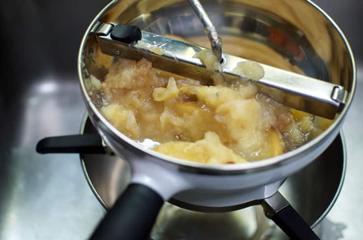 Using the Food Mill for Pumpkin Pie Spiced Applesauce